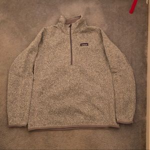 Woman's large Patagonia sweatshirt!